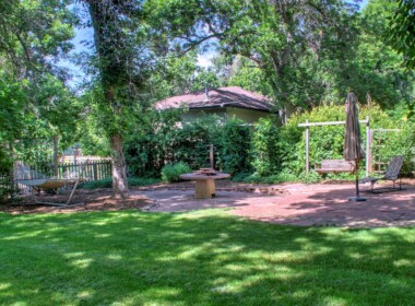 11-0933_Exterior_BackYard3_and_Sitting_Area_5TMDE_E_Print
