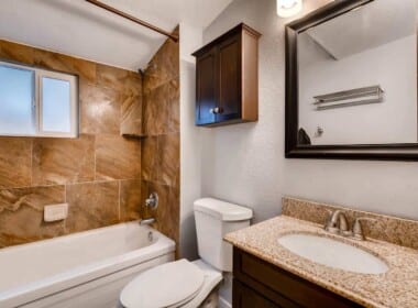 4586-Zenobia-St-Denver-CO-large-010-20-Bathroom-1500x1000-72dpi