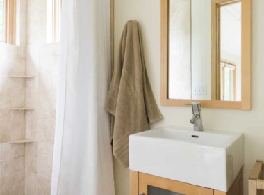 Guest-House-Bath-1