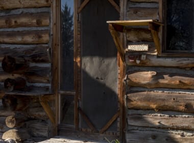 Log-Barn-Detail