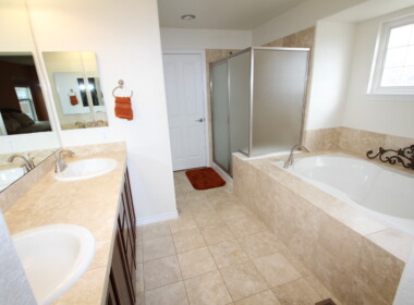 Master-Bathroom