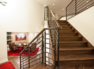 Stairs-to-Dining-Room