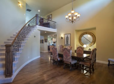 Foyer Dining