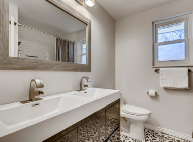 4195 Corriente Pl Boulder CO-large-018-016-2nd Floor Primary Bathroom-1500x1000-72dpi