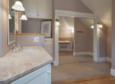 Upper Master Bath 2