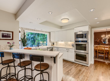 18 Kitchen